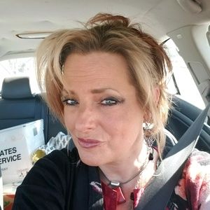 Meet your Posher, Karmen